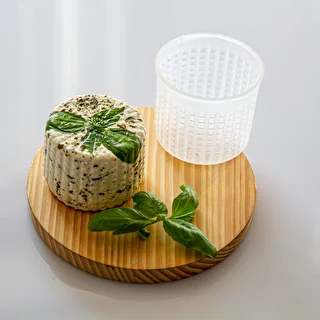 Okrúhla syrárska forma Ø 8,4 x 7,4 cm na 250 g – photo 2