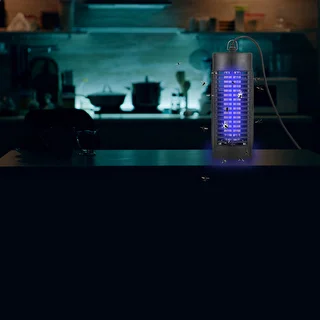 Lampa na hubenie hmyzu Manhattan UVA 6 W, čierna – photo 11