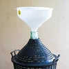Biely plastový lievik fi 25cm - 3 ['lievik na víno', ' lievik na balóny', ' lievik na balóny na víno', ' univerzálny lievik', ' na filtráciu vína', ' príslušenstvo na vinárstvo']