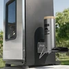 Elektrická udiareň dragON s mobilným podstavcom a čistiacou tekutinou - 26 ['súprava na údenie', ' elektrická udiareň', ' udiareň s dymogenerátorom', ' udiareň s generátorom dymu', ' všetko na údenie', ' udiareň browin', ' záhradná udiareň', ' udiareň na nožičkách', ' údenie', ' údenie na studeno', ' údenie studeným dymom', ' udiareň', ' moderná udiareň', ' univerzálna udiareň', ' štiepky na údenie', ' univerzálna súprava na údenie', ' digitálny ovládač', ' digitálna udiareň', ' hit!', ' udiareň s kolieskami', ' mobilný podstavec pre elektrickú udiareň dragON', ' udiareň na podstavci s dvoma kolieskami', ' pohyblivý podstavec pre udiareň dragON', ' prostriedok na čistenie udiarní', ' tekutina na čistenie udiarní', ' čistenie grilov', ' sporákov a rúr', ' čistenie od tuku', ' sadzí', ' spálenín', ' čistenie pripálenín', ' odstraňovanie sadzí', ' odstraňovanie tuku', ' čistenie ohnísk', ' čistenie krbov', ' čistiace tekutiny', ' hotové čistiace prostriedky', ' ako odstrániť tuk']