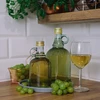 Fľaša Gallone bez opletu, so skrutkovacím uzáverom 0,5 L - 4 ['fľaša na alkohol', ' ozdobné fľaše na alkohol', ' sklenená fľaša na alkohol', ' fľaše na pálenku na svadbu', ' fľaša na likér', ' fľaše na vodku', ' fľaša na vodku svadba', ' fľaša na vodku krstiny', ' fľaša na vodku prijímanie', ' fľaša na víno', ' fľaše na víno']
