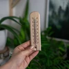 Izbový teplomer so vzorom (-20°C do +50°C) 15cm - 4 [': univerzálny teplomer', ' vnútorný teplomer drevený', ' teplomer', ' teplomer s čitateľnou stupnicou', ' izbový teplomer', ' teplomer na zavesenie']