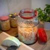 Nádoba 5 L s plastovým vekom - 7 ['veľká nádoba', ' veľký pohár', ' veľká sklenená nádoba', ' nádoba na zaváranie', ' na kvasenie', ' na uhorky', ' na kapustu', ' priemyselná nádoba', ' nádoba s kliešťami', ' nádoba kliešte', ' kliešte na uhorky']