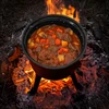 Poľovnícky liatinový kotlík so smaltovaným vnútrom, 8 L - 7 ['liatinový kotlík', ' kotlík na ohnisko', ' maďarský kotlík', ' poľovnícky hrniec', ' smaltovaný kotlík', ' poľovnícky kotlík', ' kotlík so smaltovaným vnútrom', ' liatinové nádoby', ' liatinové nádoby so smaltom', ' varenie v kotlíku', ' varenie nad ohňom', ' varenie v prírode', ' najlepší kotlík', ' darček', ' gril']