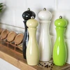 Ručný mlynček na korenie a soľ, 18 cm, zelený - 4 ['ručný mlynček na mletie', ' mlynček na korenie', ' mleté korenie', ' mletá soľ', ' korenie v zrnách', ' mlynček keramické mlecí kamene']