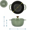 Smaltovaný liatinový hrniec - šalviový, 4L - 4 ['liatinové hrnce', ' smaltované liatinové hrnce', ' liatinové nádoby', ' výhody liatinových nádob', ' smaltovaná liatina', ' varenie v liatinovom hrnci', ' liatinový hrniec so smaltom', ' hrniec v farbe ecru', ' hrniec v bordovej farbe', ' hrniec v šalviovej farbe', ' prečo variť v liatinových hrncoch', ' na darček', ' aké liatinové hrnce vybrať']