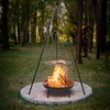Trojnožka ohnisková s roštom, 150 cm - 7 ['trojnožka ohnisková', ' rošt ohniskový', ' statív na ohnisko', ' gril ohniskový', ' rošt na trojnožke', ' varenie na ohnisku', ' gril trojnožka', ' táborenie', ' outdoorová turistika', ' kempingové príslušenstvo', ' maďarský kotlík', ' trojnožka na kotlík', ' trojnožka na liatinovú panvicu', ' varenie v prírode', ' jedlá nad ohniskom', ' grilovanie na čerstvom vzduchu', ' pečenie nad ohniskom', ' vybavenie na ohnisko', ' vybavenie na záhradu', ' varenie na záhrade', ' grilovanie v záhrade', ' jedlá z roštu', ' grilovacia sezóna', ' akú trojnožku vybrať']