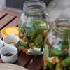 Twist-off pohár 3 L a plastové viečko fi 100, s držadlom - 6 ['dóza', ' sklenená dóza', ' sklenený pohár', ' pohár s viečkom', ' pohár na nakladanie uhoriek', ' pohár na uhorky', ' pohár na likéry', ' dóza na likéry', ' pohár s držadlom', ' viečko s držadlom', ' praktická dóza', ' dóza s držadlom', ' pekný pohár', ' aký pohár kúpiť']