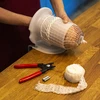 Údenárska sieťka s rozmermi 15 cm x 5 m, s tepelnou odolnosťou do 220°C - 5 ['sieťka na šunku', ' potravinová sieťka', ' sieťka na údeniny', ' sieťka na údenie údenín', ' sieťka na zrejúce údeniny']