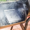 Údiace štiepky, čerešňa, 5 kg, stredné KL8 - 6 ['štiepky na gril', ' štiepky na grilovanie', ' štiepky na údenie', ' údiaci dym', ' čerešňové štiepky', ' štiepky z čerešne', ' čierny víkend']