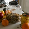 Viacúčelová nádoba 5L, čiernym skrutkovacím uzáverom - 9 ['poháre na zaváraniny', ' pohár', ' pohár na uhorky', ' na likéry', ' pohár 5 l', ' pohár s certifikátom', ' nerozbitný pohár', ' univerzálny pohár', ' viacúčelový pohár', ' pohár na zaváraniny', ' plastový pohár', ' ľahký pohár']