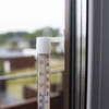 Vonkajší teplomer biely (-60°C do +50°C) 23cm - 3 ['teplomer za oknom', ' aká teplota']