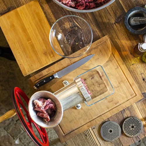 2 v 1 mlynček na mäso a plnička na klobásy, veľkosť #32 - 4