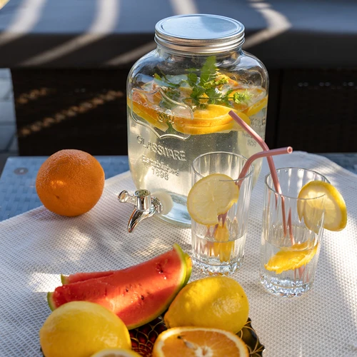 Dóza na limonádu, s kohútikom - sklenená, 4 L - 6 ['dóza na limonádu', ' dóza na nápoje', ' dóza s kohútikom', ' dóza 4 litre s kohútikom', ' sklenená fľaša s kohútikom', ' sklenená fľaša na nápoje', ' dóza na nápoj', ' dóza na nápoj na párty', ' dóza s kohútikom do záhrady', ' limonáda vonku', ' letné osvieženie']