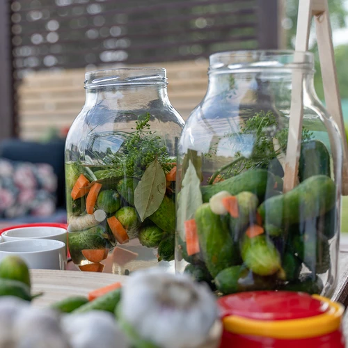 Dóza TO 3 L a viečko fi 100 s držadlom - 10 ['dóza', ' sklenená dóza', ' sklenený pohár', ' pohár s viečkom', ' pohár na kvasenie uhoriek', ' pohár na uhorky', ' pohár na likéry', ' dóza na likéry', ' pohár s držadlom', ' viečko s držadlom']
