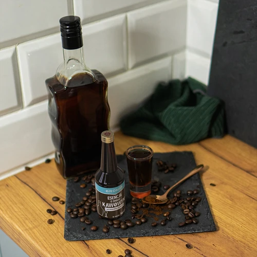 Esencia s kávovou príchuťou s prírodnými arómami na 4 L - 40 ml - 9 ['prípravok na alkohol', ' aróma na alkohol', ' na vodku', ' domáce alkoholy', ' kávová aróma', ' káva', ' kávová esencia', ' kávový prípravok', ' prípravok Kaffelikor', ' esencia káva', ' esencie na pálenku', ' prírodná aróma', ' prírodné arómy']