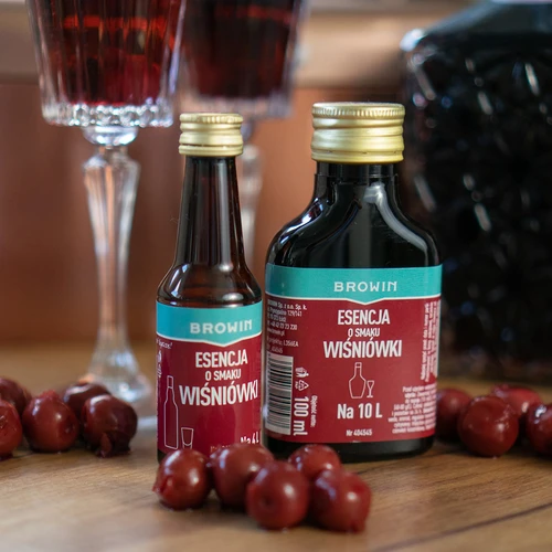 Esencia s príchuťou čerešňovky na 10 L - 100 ml - 9 ['esencia chuti', ' čerešňová esencia', ' príchuť čerešňovka', ' esencia', ' príchuť do alkoholu', ' arómy do alkoholu', ' esencie do pálenky', ' príchute do pálenky', ' arómy', ' aróma', ' príchuť 250 ml', ' esencia 250 ml', ' čerešňová aróma', ' príchuť cherry']