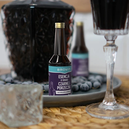 Esencia s príchuťou čiernych ríbezlí s prírodnou arómou na 4 L - 40 ml - 9 ['esencia chuti', ' esencia z čiernych ríbezlí', ' esencia', ' prísada do alkoholu', ' arómy do alkoholu', ' esencie do pálenky', ' prísady do pálenky', ' arómy', ' aróma', ' prísada čierna ríbezľa']