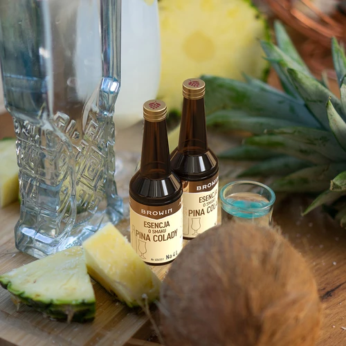 Esencia s príchuťou Pina Colady na 4 L - 40 ml - 10 ['esencia chuti', ' esencia Pina Colada', ' esencia', ' prísada do alkoholu', ' arómy do alkoholu', ' esencie do pálenky', ' prísady do pálenky', ' arómy', ' ananásová aróma', ' kokos ananás', ' prísada malibu', ' prísada Pina Colada']