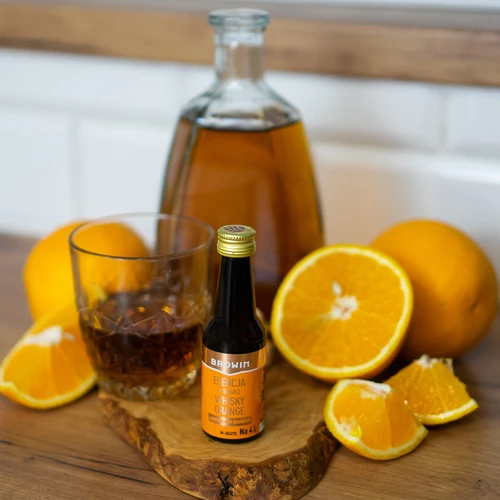 Esencia s príchuťou Whisky Orange na 4 L - 40 ml - 9 ['prípravok do alkoholu', ' aróma do alkoholu', ' aróma do vodky', ' chuťová esencia', ' aróma do whisky', ' whisky', ' esencia s prírodnou arómou', ' aróma whiskey', ' whisky s pomarančovým džúsom', ' esencie', ' esencie do pálenky', ' esencia gold']