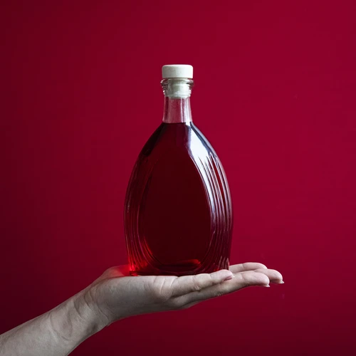 Fľaša "Banketová" 500 ml, s korkom - 7 ['fľaša', ' fľaše', ' fľaša na likéry', ' fľaša na pálenku', ' fľaša na alkohol', ' sklenená fľaša s korkom', ' fľaša 500 ml s korkom', ' fľaše na korok', ' súprava na svadbu', ' fľaša na banket']
