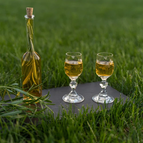 Fľaša na likér 100 ml 6 ks + 6 zátok - 11 ['fľaša na alkohol', ' ozdobné fľaše na alkohol', ' sklenená fľaša na alkohol', ' fľaše na pálenku na svadbu', ' fľaša na likér', ' fľaša na víno', ' fľaše na víno', ' likér']