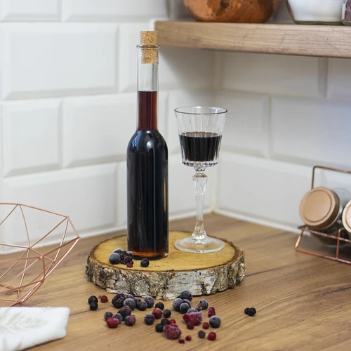 Fľaša na likér 200 ml 6 ks + 6 zátok 23/18 - 10 ['fľaša na alkohol', ' ozdobné fľaše na alkohol', ' sklenená fľaša na alkohol', ' fľaše na pálenku na svadbu', ' fľaša na likér', ' fľaša na víno', ' fľaše na víno', ' likér']