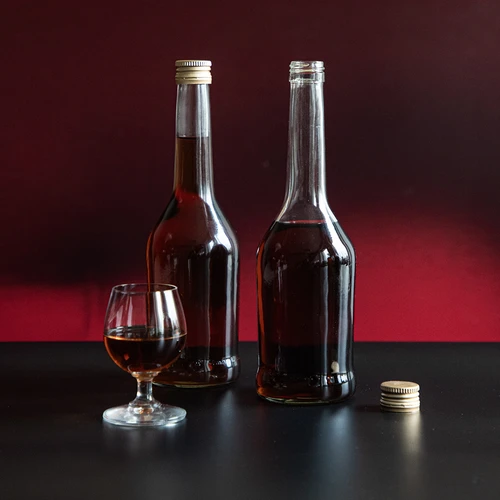 Fľaša Napoleon 500 ml s uzáverom fi28, 6 ks - 8 ['fľaše s uzávermi', ' fľaša s uzáverom', ' fľaša na vodku', ' fľaše na vodku', ' fľaša na džús', ' fľaše na džúsy', ' fľaša na likér', ' fľaše na likér', ' fľaše na alkohol', ' fľaša na alkohol', ' uzatvárateľná fľaša', ' uzatvárateľné fľaše']