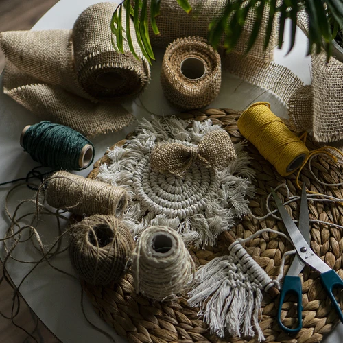 Jutový špagát 2 mm/110 m/250 g - 14 ['špagát z juty', ' jutový špagát', ' špagát na paradajky', ' špagát na uhorky', ' prírodný špagát', ' ekošpagát', ' špagát na makramé', ' špagát na viazanie', ' špagát na ručné práce']