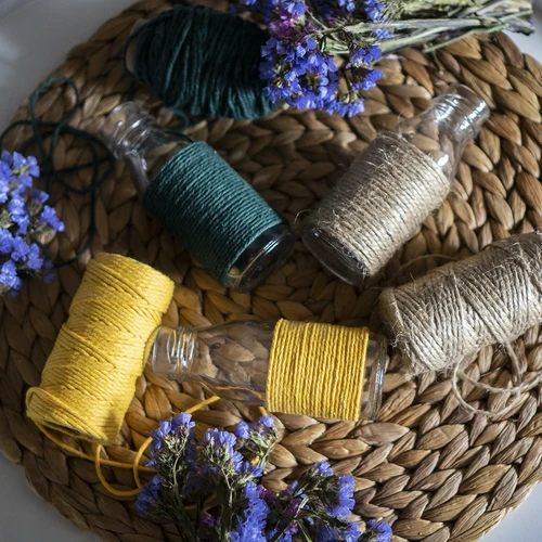 Jutový špagát 2 mm/110 m/250 g - 11 ['špagát z juty', ' jutový špagát', ' špagát na paradajky', ' špagát na uhorky', ' prírodný špagát', ' ekošpagát', ' špagát na makramé', ' špagát na viazanie', ' špagát na ručné práce']