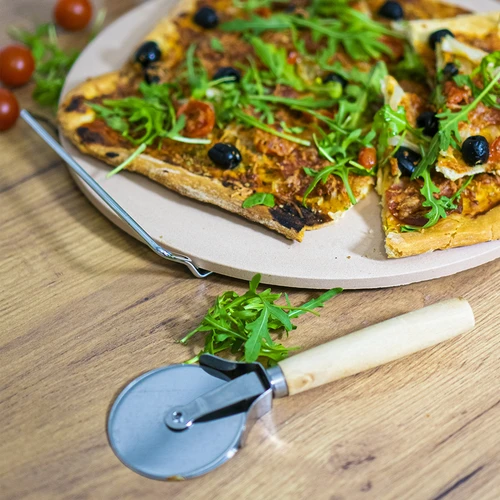 Kameň na pizzu s držadlom a nožom, z kordieritu, okrúhly 33 cm - 16 ['darček', ' domáca pizza', ' na pečenie pizze', ' na servírovanie pizze', ' na pečenie chleba', ' na pečenie žemlí']