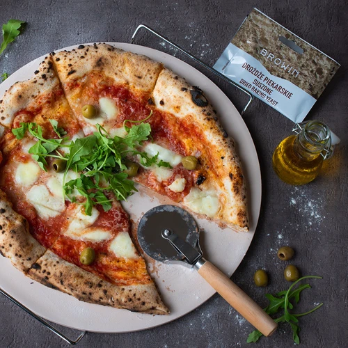 Kameň na pizzu s držadlom a nožom, z kordieritu, okrúhly 33 cm - 12 ['darček', ' domáca pizza', ' na pečenie pizze', ' na servírovanie pizze', ' na pečenie chleba', ' na pečenie žemlí']