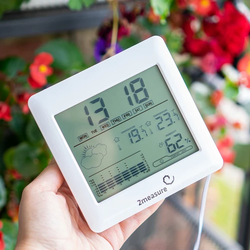 Meteorologická stanica – elektronická, podsvietená, sonda, biela - 9 ['meteorologická stanica so sondou', ' teplomer-vlhkomer', ' multifunkčná meteorologická stanica', ' na meranie teploty', ' s hodinami', ' podsvietený displej', ' pamäť mini-max', ' meranie vlhkosti', ' browin', ' meteorologická stanica']