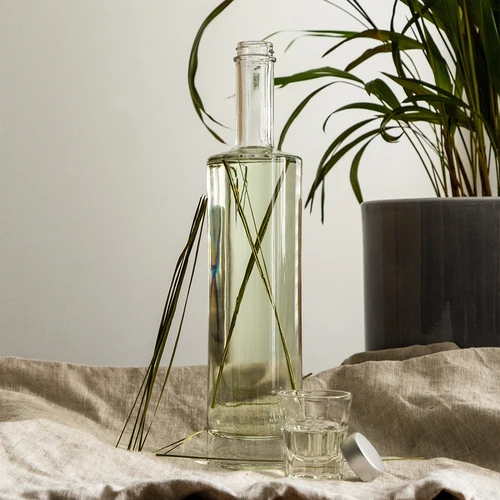 Nadčasová fľaša 0,5 L - 5 ['fľaša', ' sklenená fľaša', ' fľaša s uzáverom', ' fľaša 500 ml', ' fľaša na víno', ' fľaša na likér', ' fľaša na alkohol', ' priehľadná fľaša']