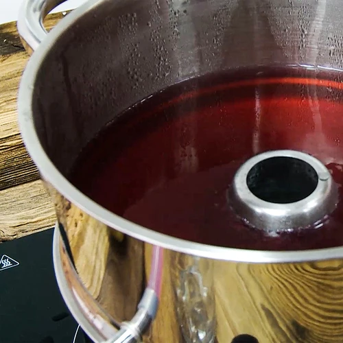 Nerezový odšťavovač s parným hrncom 5 L - 16 ['parný odšťavovač', ' parný hrniec', ' nerezový odšťavovač', ' odšťavovač indukcia', ' plynový sporák', ' 5 L', ' na šťavy', ' domáca šťava']