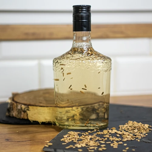 Prírodné dubové vločky na aromatizáciu alkoholov (whisky, biele víno), 50 g - 8 ['dubové chipsy', ' dubové vločky', ' prírodné dubové vločky', ' nepražené dubové vločky', ' dubové vločky na whisky', ' vločky na víno', ' dubové vločky na víno', ' zrenie vína', ' aromatizácia vína', ' na alkohol', ' prísady do alkoholu', ' chuťové prísady', ' dubové vločky 50 g', ' prírodné dubové štiepky', ' dubové hobliny', ' francúzske dubové vločky']