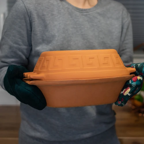 Rímsky hrniec 4L - 15 ['rímsky hrniec', ' pečenie bez tuku', ' varenie v pare', ' na mäso', ' na chlieb', ' na ryby', ' pre vegetariánov', ' jedlá z jedného hrnca', ' jedlá pre deti', ' diétne jedlá', ' na pečenie chleba', ' hlinený hrniec', ' hlinený hrniec', ' nápad na darček']