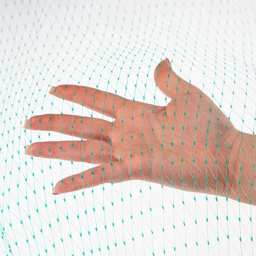 Sieťka na ochranu pred vtákmi, zelená, 5 m x 10m - 3 ['ochrana pred vtákmi', ' sieťka proti vtákom', ' ochrana ovocných stromov', ' ochrana kríkov', ' vtáky v záhrade', ' ochrana rastlín', ' zabezpečenie plodín', ' ochranná sieťka', ' záhradné riešenia', ' ochrana rastlín pred vtákmi', ' maskovacie sieťky', ' sieťky na stromy', ' sieťky proti škorcom', ' sieťky proti vtákom na balkón', ' sieťky na balkón', ' sieťky na terasu', ' sieťka zabezpečujúca pred vtákmi', ' sieťka na ochranu pred vtákmi']