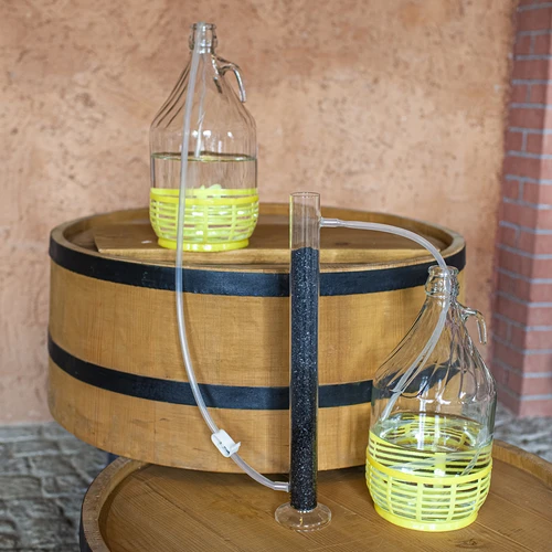 Sklenená filtračná kolóna v súprave s alkoholomerom, silikónovou hadičkou a kokosovým uhlím - 7 ['filtračná kolóna', ' filtračná kolóna na pálenku', ' sklenená filtračná kolóna', ' filtračná kolóna na aktívne uhlie', ' destilačné zariadenie', ' destilácia', ' destilácia alkoholu', ' súprava na destiláciu alkoholu', ' súprava na uhlíkovú filtráciu destilátu', ' filtračná trubica.']