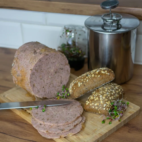Šunkovar - Rodinná hostina 3 kg - 15 ['recepty zo šunkovaru', ' zo šunkovaru', ' zo šunkovaru', ' jedlá zo šunkovaru', ' ako funguje šunkovar', ' šunka zo šunkovaru', ' údeniny zo šunkovaru', ' šunkovar pre vegetariánov', ' zo šunkovaru pre deti', ' zdravé mäso', ' zdravé údeniny', ' bez konzervantov', ' veľký šunkovar', ' šunkovar 3 kg', ' šunkovar 1', '5 kg', '']