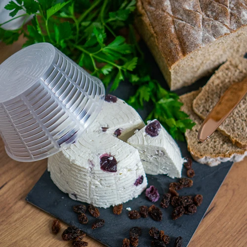 Syrárska forma na ricottu Ø 12 x 6,5 cm na 500 g - 6 ['forma na ricottu', ' forma na syr ricotta', ' syr', ' syrárstvo', ' ako vyrobiť syr', ' syrárska forma', ' domáci syr', ' syrárska forma', ' domáci syr', ' forma na mäkký syr', ' na tvarohový syr', ' na syr s podmaslom', ' forma v tvare kužeľa', ' tvarohové a podmaslové syry v tvare kužeľa', ' domáci tvaroh']