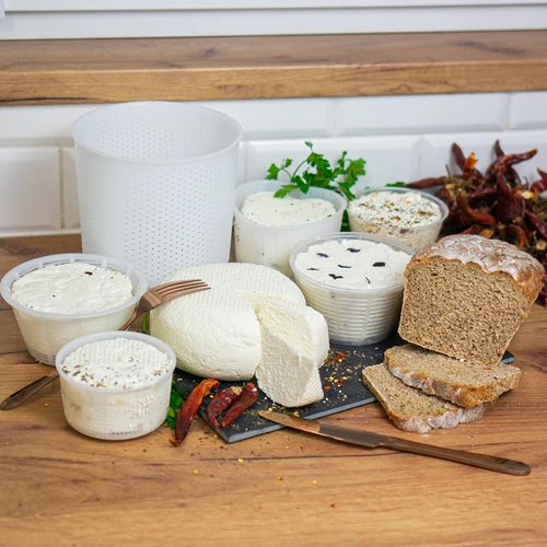 Syrárska forma okrúhla Ø 13 x 7 cm na 500 g - 7 ['forma na syr', ' syrárstvo', ' ricotta', ' ako vyrobiť syr', ' syrárska forma', ' domáci syr', ' forma na syr', ' domáci syr', ' syr s syridlom', ' forma na syrársku lis']