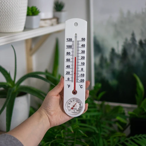 Univerzálny biely teplomer s vlhkomerom (-20°C do +50°C) 25cm - 3 ['vnútorný teplomer', ' izbový teplomer', ' teplomer do vnútra', ' domáci teplomer', ' teplomer', ' izbový teplomer', ' teplomer čitateľná stupnica', ' teplomer s vlhkomerom', ' teplomer z plastu', ' teplomer s vlhkomerom']