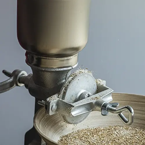 Univerzálny mlynček na obilie, stolový šrotovník - 1 kg - 8 ['šrotovník na obilie', ' šrotovník na slad', ' ručný šrotovník', ' na drvenie obilia', ' šrotovník na pivo', ' drvič na obilie']