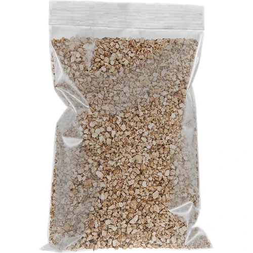 Vermikulit pre izbové a záhradné rastliny, 2 L - 2 ['vermikulit', ' záhradnícky vermikulit', ' vermikulit pre rastliny', ' vermikulit do pôdy', ' cena vermikulitu', ' drenáž rastlín', ' drenáž pod rastliny v záhrade', ' zavlažovanie rastlín', ' ako zlepšiť pestovanie rastlín', ' do domu a záhrady', ' starostlivosť o rastliny', ' ochrana rastlín', ' ako sa starať o rastliny', ' ako sa starať o kvety v záhrade', ' pestovanie izbových kvetov', ' prostriedky na pestovanie rastlín', ' výživa rastlín', ' klíčenie rastlín', ' substráty pre rastliny', ' rastliny v dome', ' rastliny v záhrade', ' rady záhradníkov', ' kvety v dome']