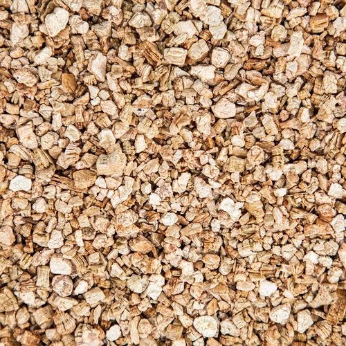 Vermikulit pre izbové a záhradné rastliny, 2 L - 6 ['vermikulit', ' záhradnícky vermikulit', ' vermikulit pre rastliny', ' vermikulit do pôdy', ' cena vermikulitu', ' drenáž rastlín', ' drenáž pod rastliny v záhrade', ' zavlažovanie rastlín', ' ako zlepšiť pestovanie rastlín', ' do domu a záhrady', ' starostlivosť o rastliny', ' ochrana rastlín', ' ako sa starať o rastliny', ' ako sa starať o kvety v záhrade', ' pestovanie izbových kvetov', ' prostriedky na pestovanie rastlín', ' výživa rastlín', ' klíčenie rastlín', ' substráty pre rastliny', ' rastliny v dome', ' rastliny v záhrade', ' rady záhradníkov', ' kvety v dome']