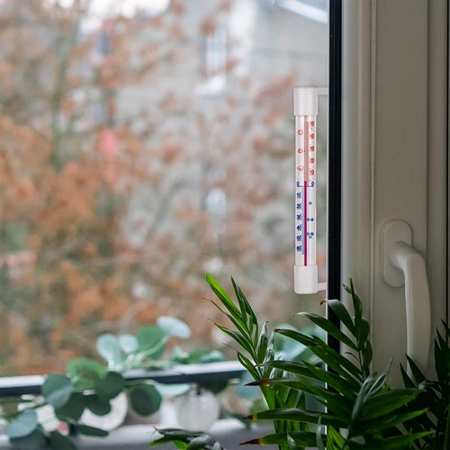 Vonkajší teplomer biely (-50°C do +50°C) 18cm - 7 ['vonkajší teplomer', ' teplomer', ' okenný teplomer', ' teplomer čitateľná stupnica', ' teplomer z plastu', ' teplomer na okno', ' teplomer na balkón', ' obojstranný teplomer', ' samolepiaci teplomer']