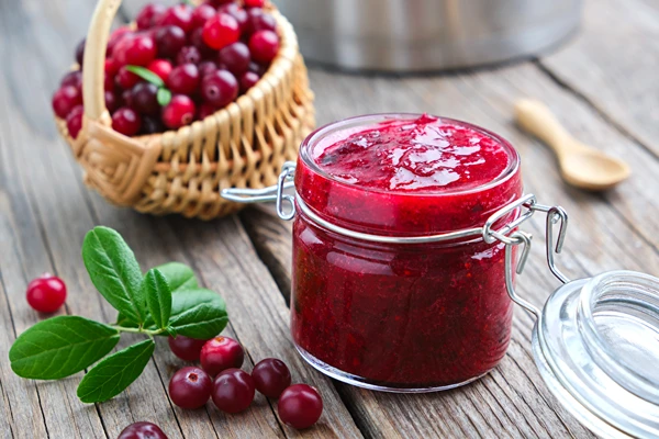 Brusnicová konfitúra – na pečivo, k mäsu a paštétam