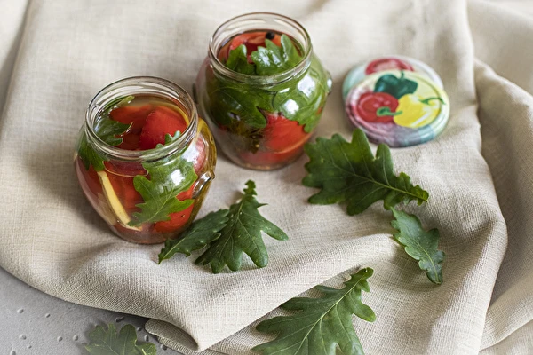 Diel 2: Kvasená paprika s dubovými listami