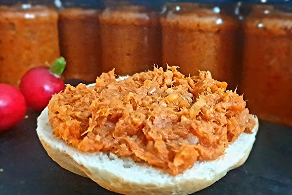 Papriková nátierka z makrely